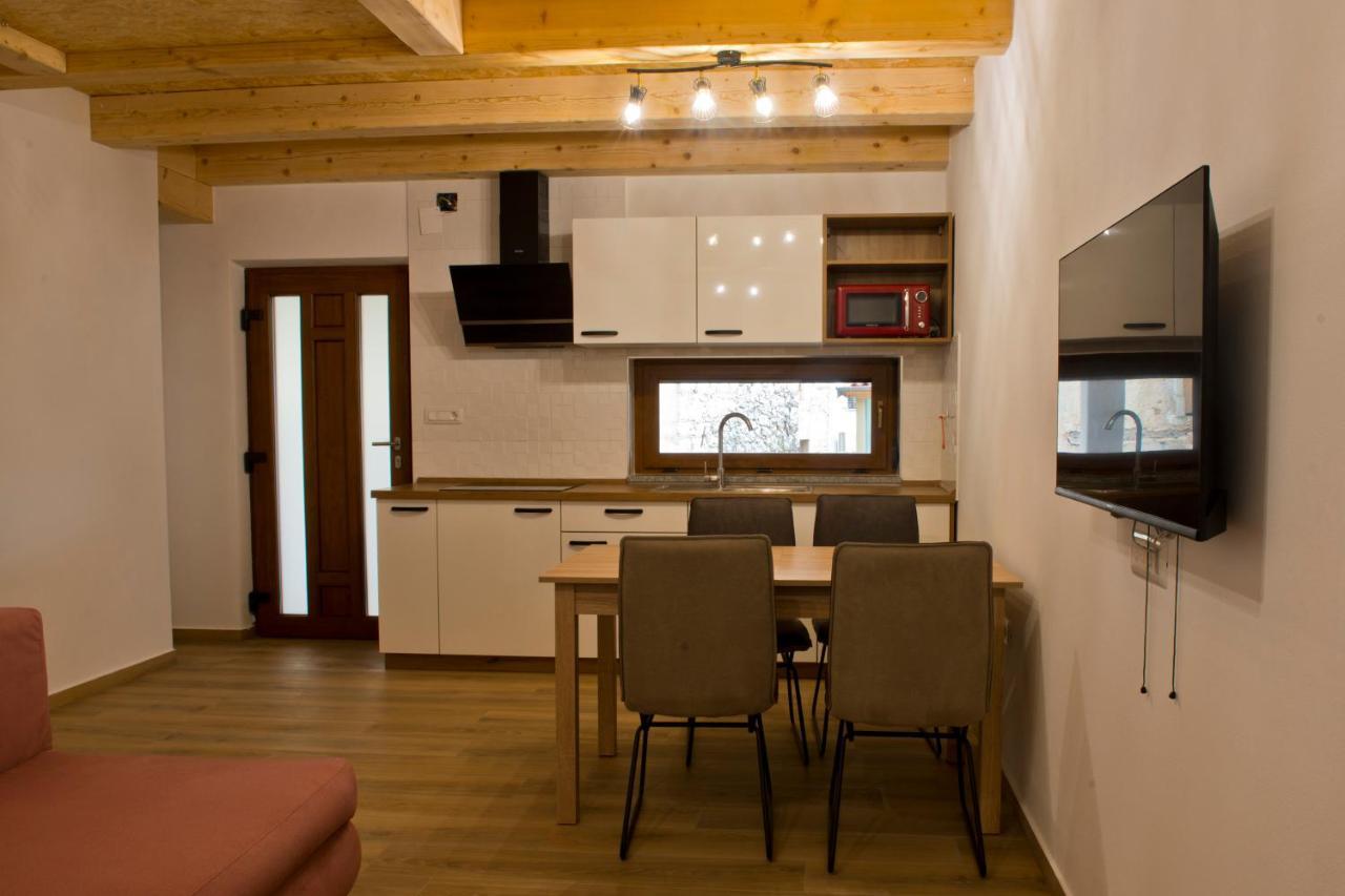 Apartmaji Tanto Malovse Crnice Exterior foto