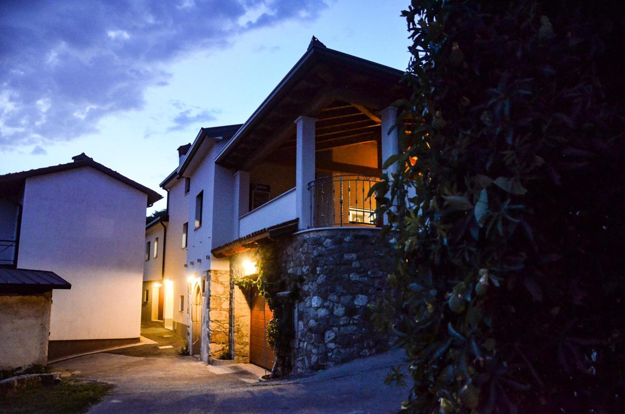 Apartmaji Tanto Malovse Crnice Exterior foto